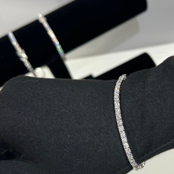 Diamond Bracelet Moissanite - Picture 2 of 9